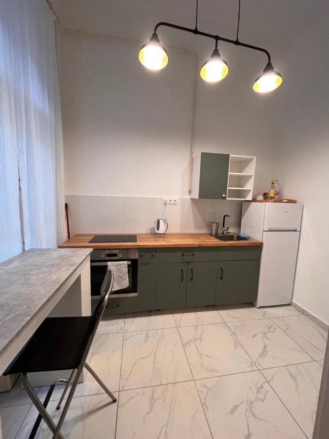 Calm, Artistic Apartment 9Th Distric Central City Budapest Exterior photo